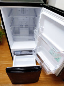 ヤフオクに冷蔵庫（一人暮らし用146L/2ドア）を出品！大型家電の発送方法や送料、落札価格も公開 | もののながれや