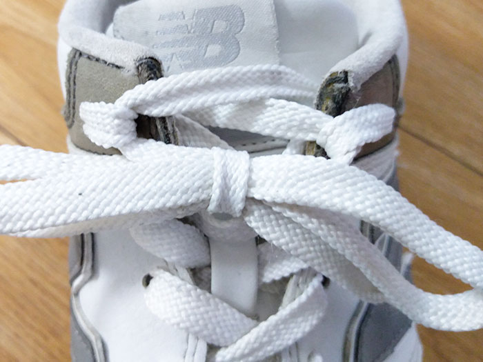 ニューバランス靴紐の結び方