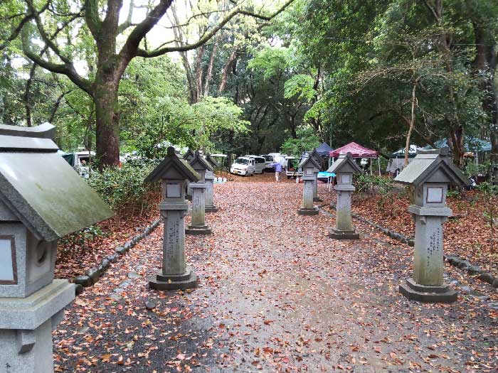 静岡県の護国神社フリマ葵市・骨董のみの市と周辺観光地